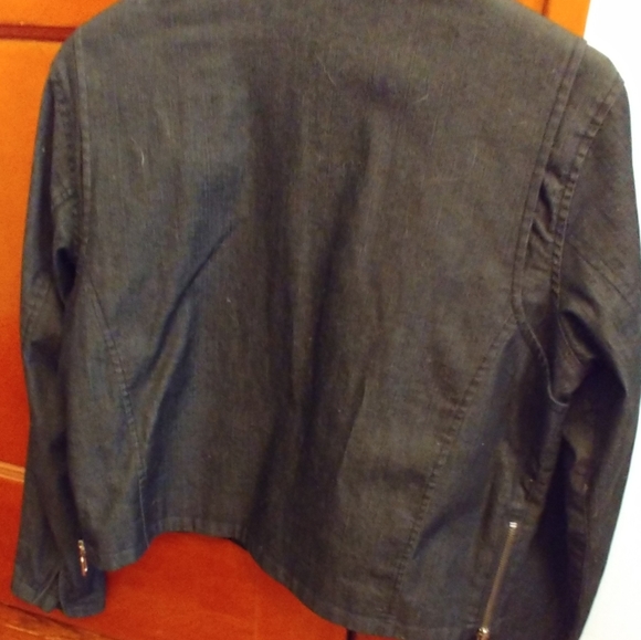 Harley Davidson Ladies jacket - Picture 2 of 4